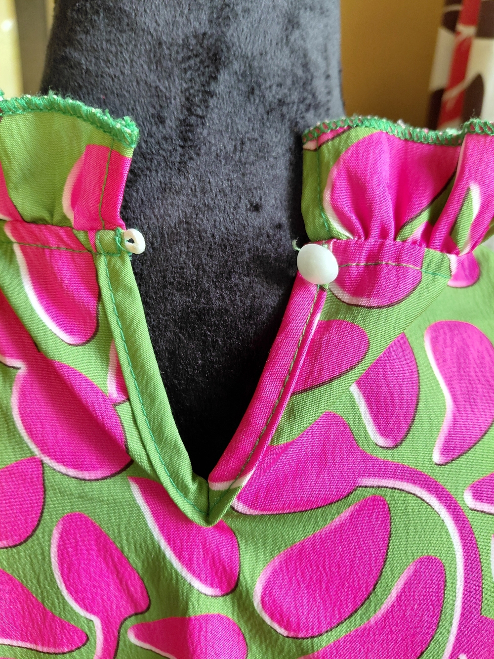 Mint Boutique (Modified) Pink & Green Floral Pleated Ruffle Neck Blouse - Picture 6 of 8